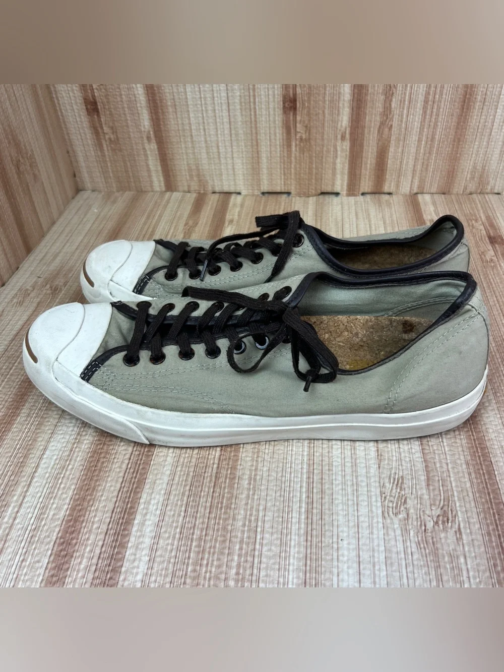 Converse this listing